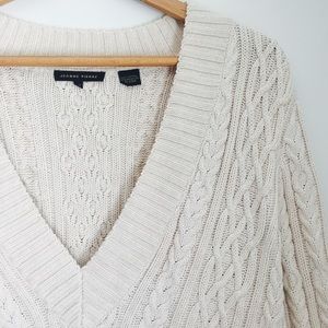 Cream Off-White Cable Knit Sweater V-Neck Plunge